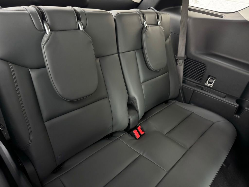 New 2026 Ford Explorer Active w/ Active Comfort Package image 22