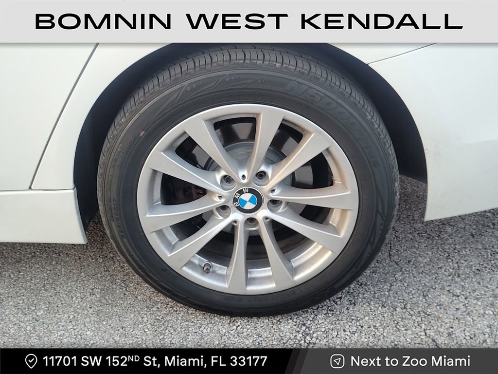 Used 2018 BMW 320i xDrive Sedan image 5