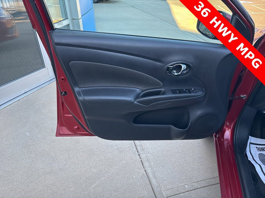 Used 2018 Nissan Versa SV image 11