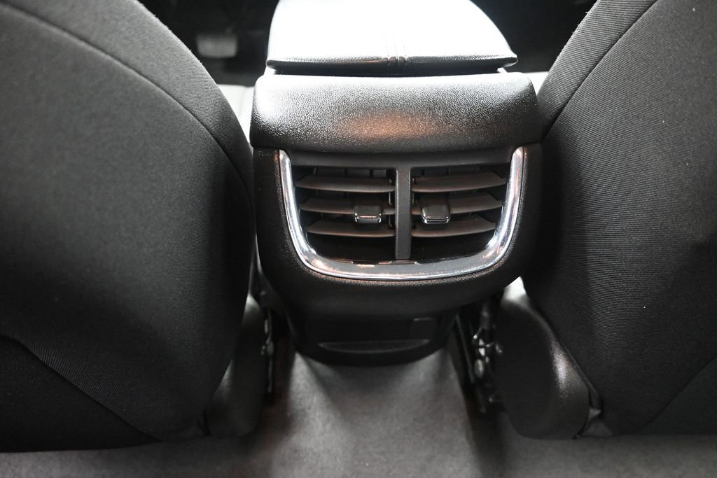 Used 2023 Chevrolet Malibu LT FWD image 29