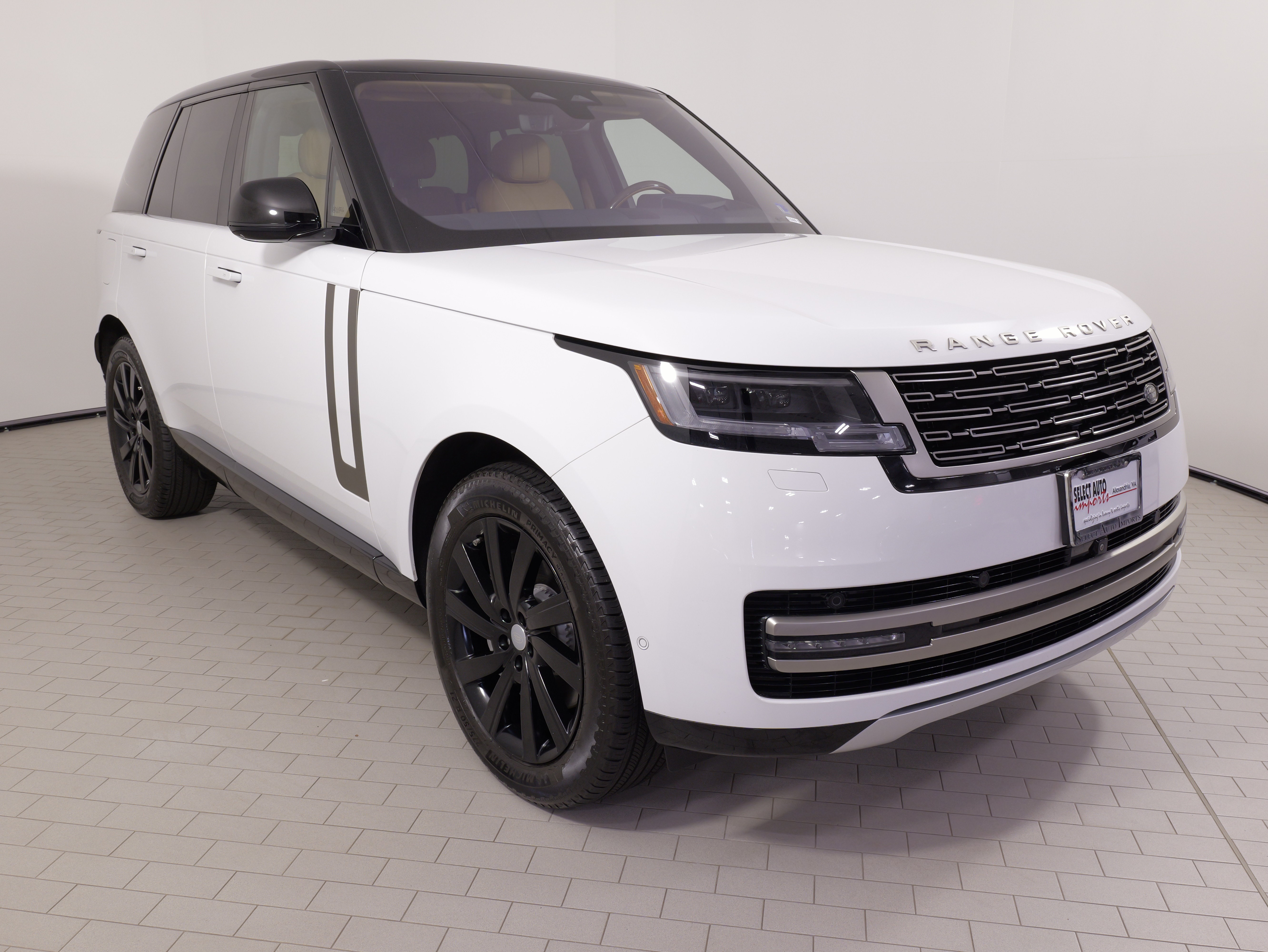 Used 2023 Land Rover Range Rover SE AWD/4WD image 7