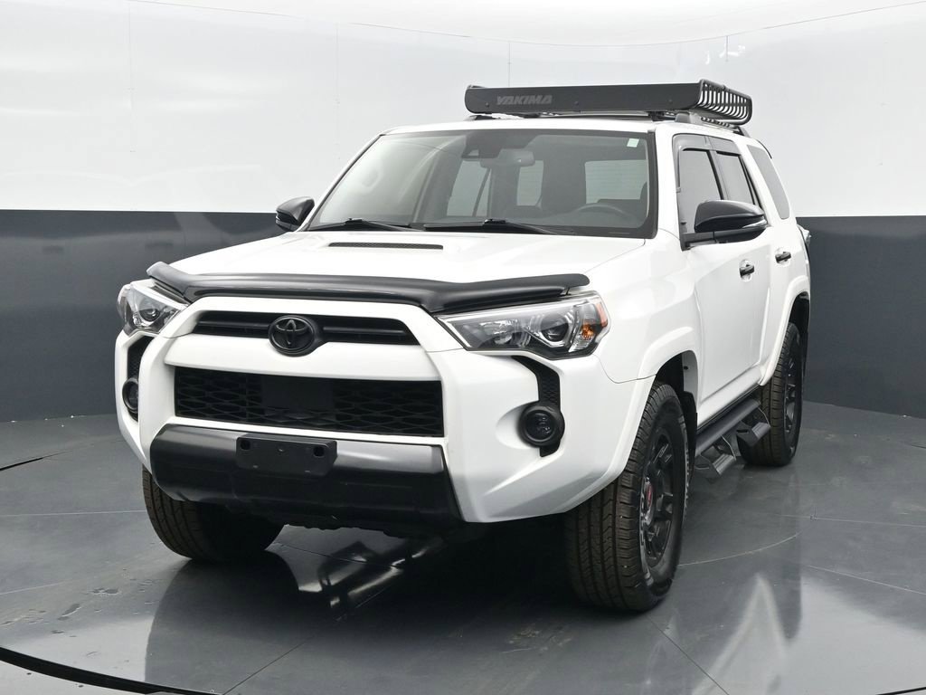 Used 2021 Toyota 4Runner Venture w/ Moonroof Package AWD/4WD image 2