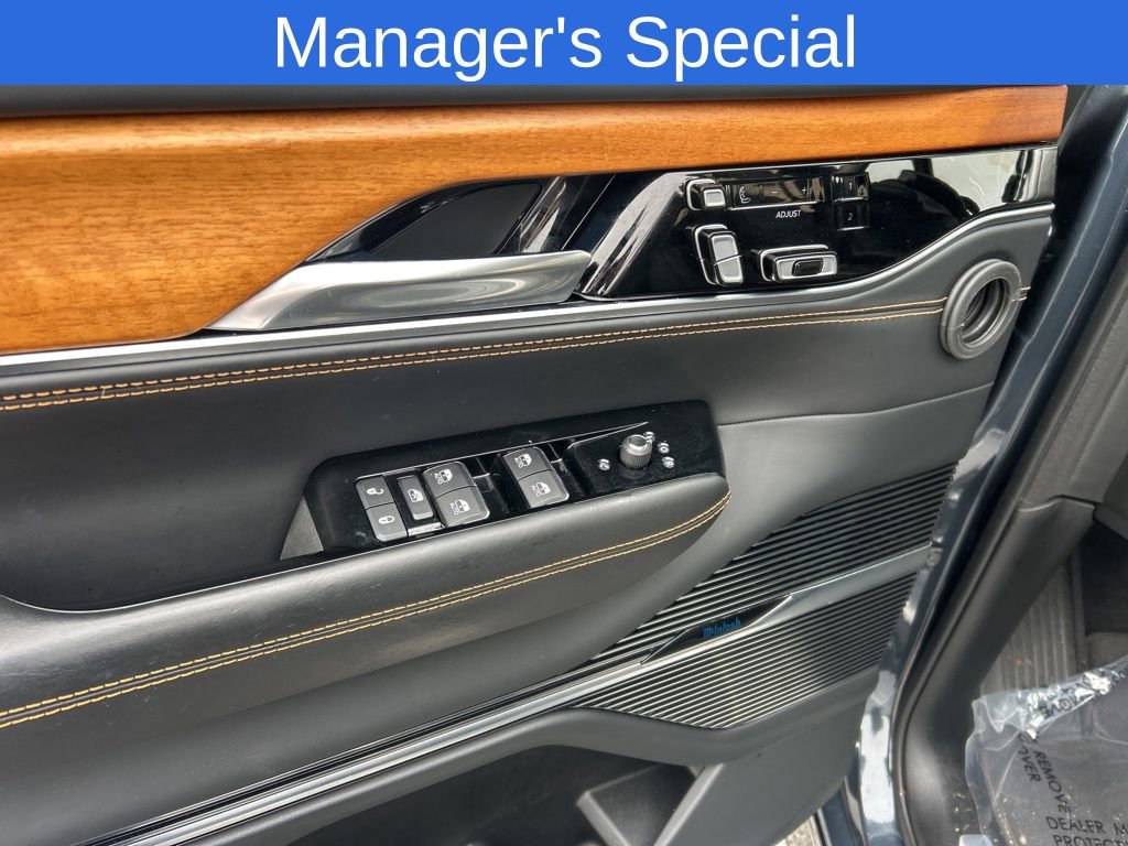 Used 2024 Jeep Grand Wagoneer Series III image 4