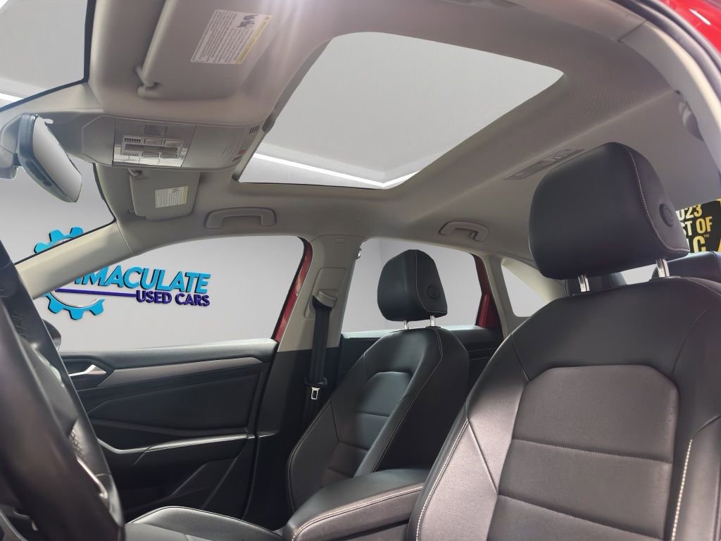 Used 2022 Volkswagen Jetta SE image 16