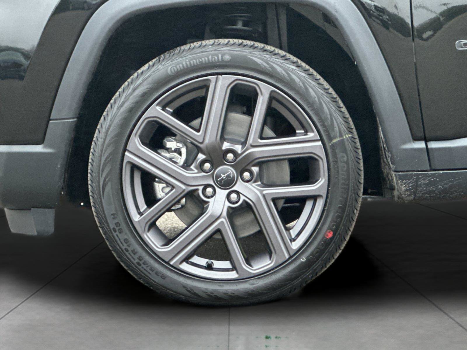 New 2026 Jeep Compass Latitude AWD/4WD image 24