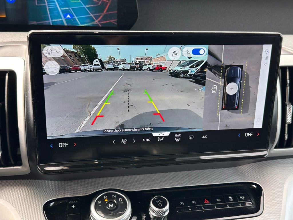 Used 2025 Ford Expedition Active image 5