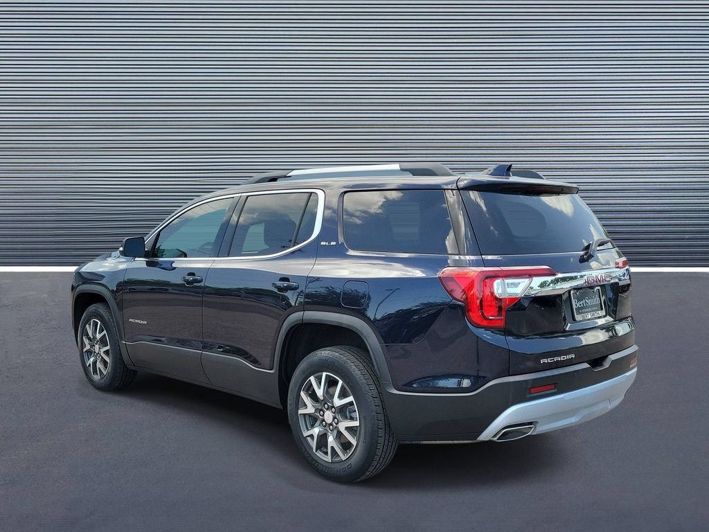 Used 2021 GMC Acadia SLE w/ Driver Convenience Package FWD image 4