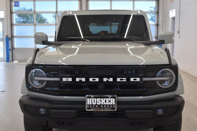 Used 2022 Ford Bronco Outer Banks AWD/4WD image 3