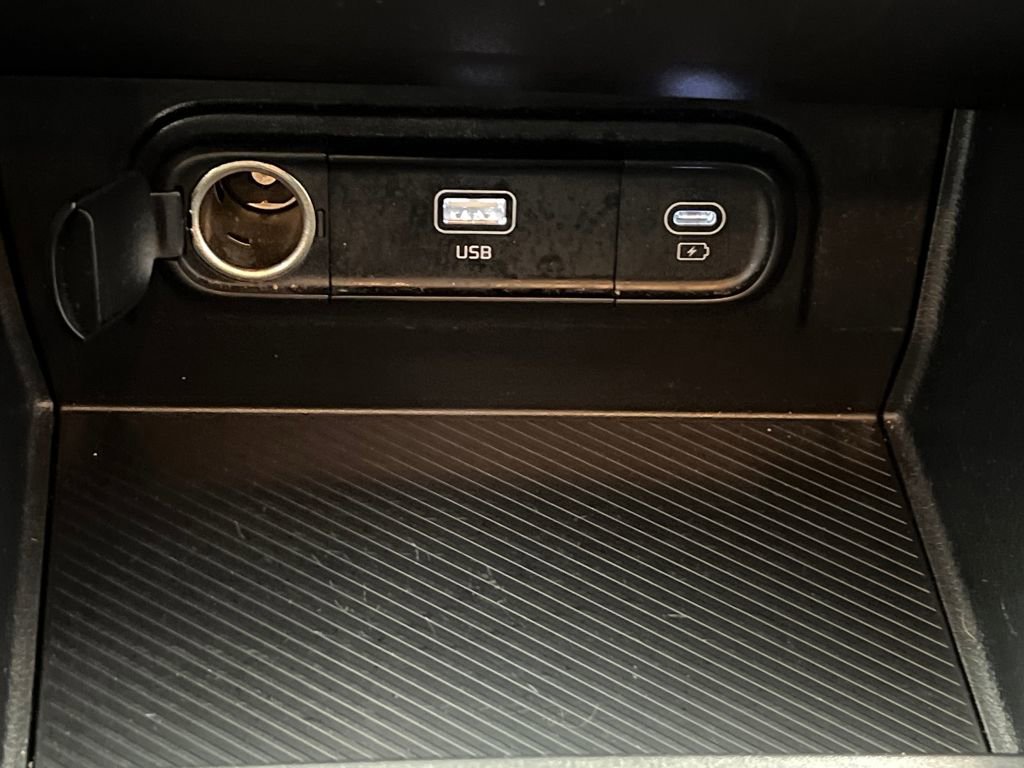 Used 2024 Kia Sportage LX image 48