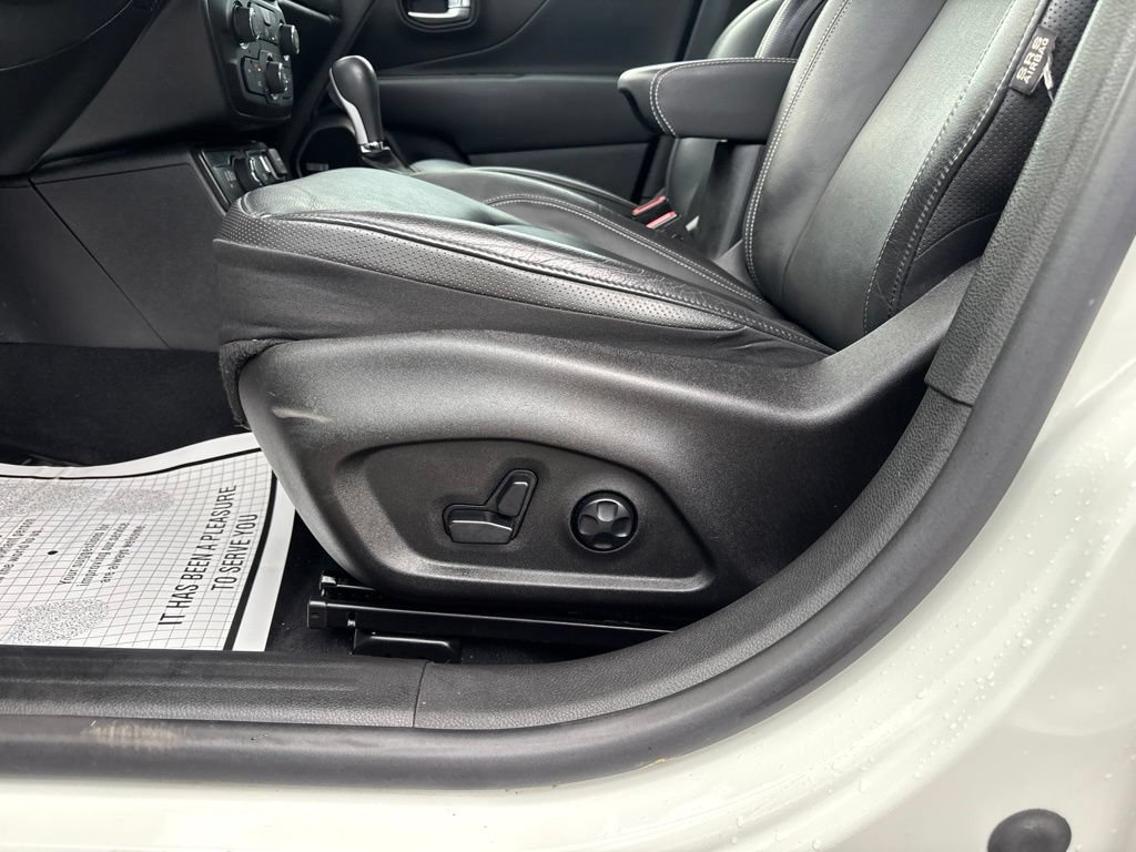 Used 2020 Jeep Renegade Altitude AWD/4WD image 20