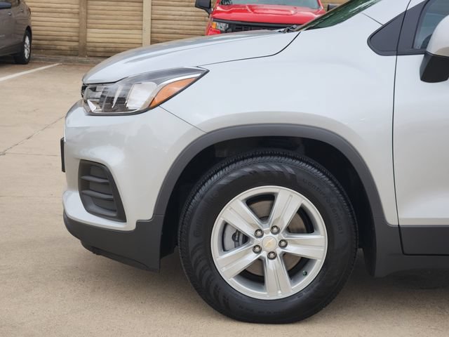 Used 2020 Chevrolet Trax LS FWD image 15
