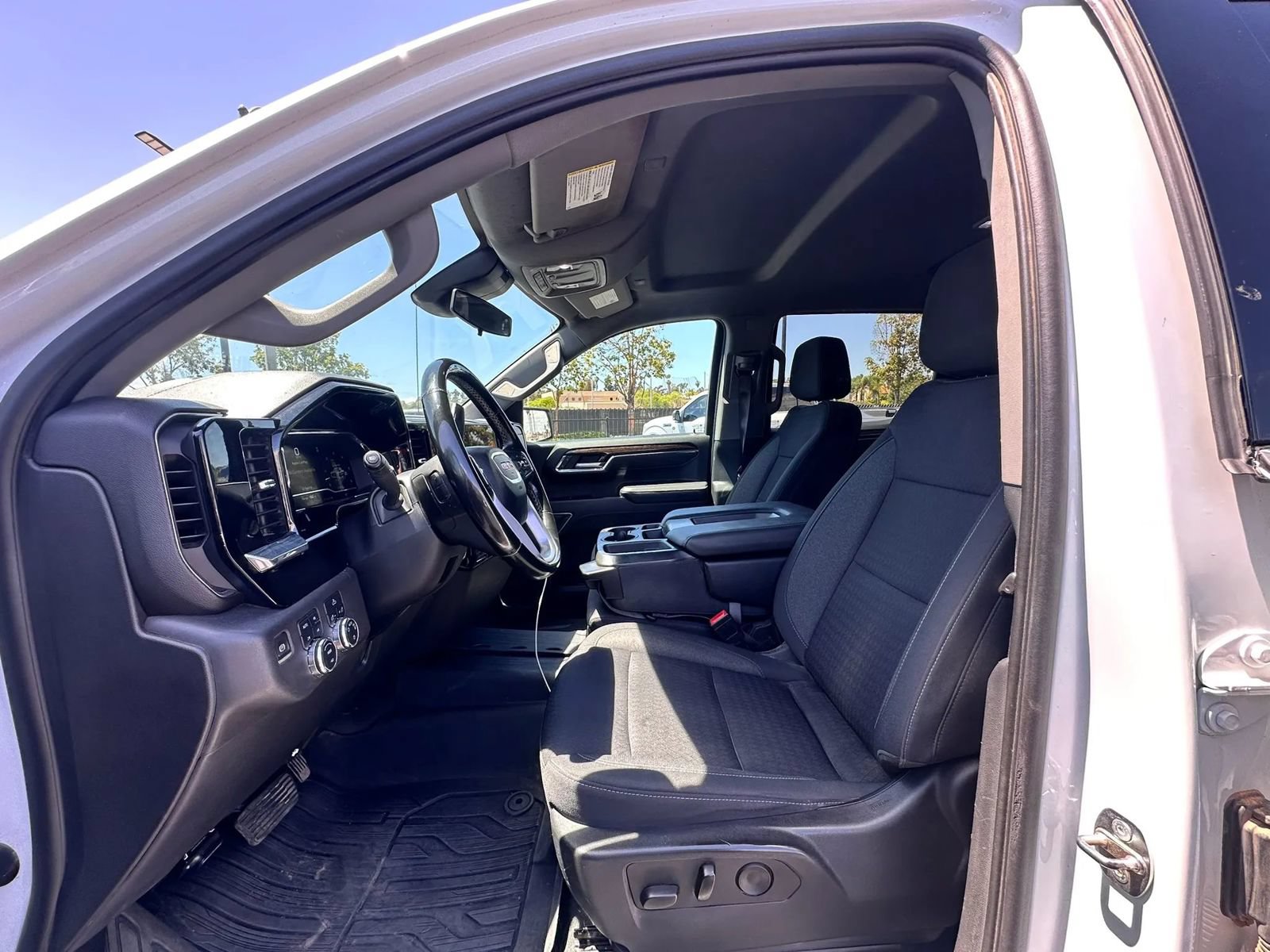 Used 2023 GMC Sierra 1500 SLE AWD/4WD image 20