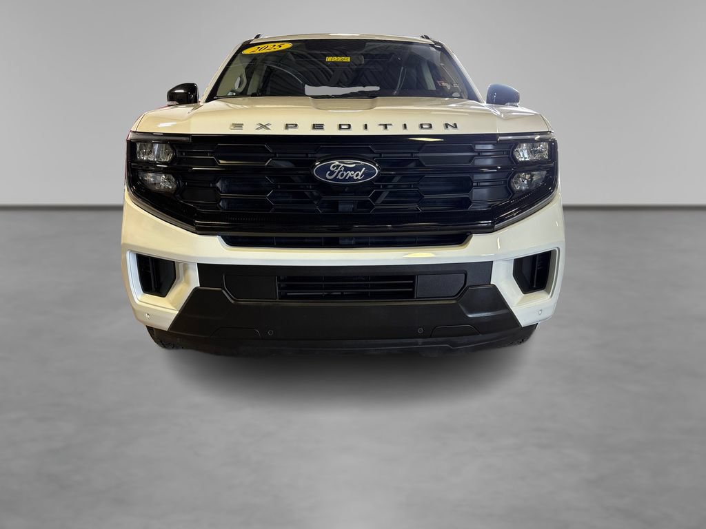 Certified 2025 Ford Expedition Active AWD/4WD image 14