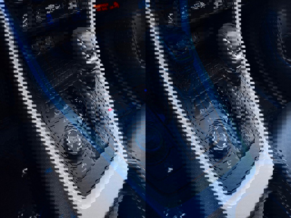 Used 2021 Toyota RAV4 XLE Premium image 22