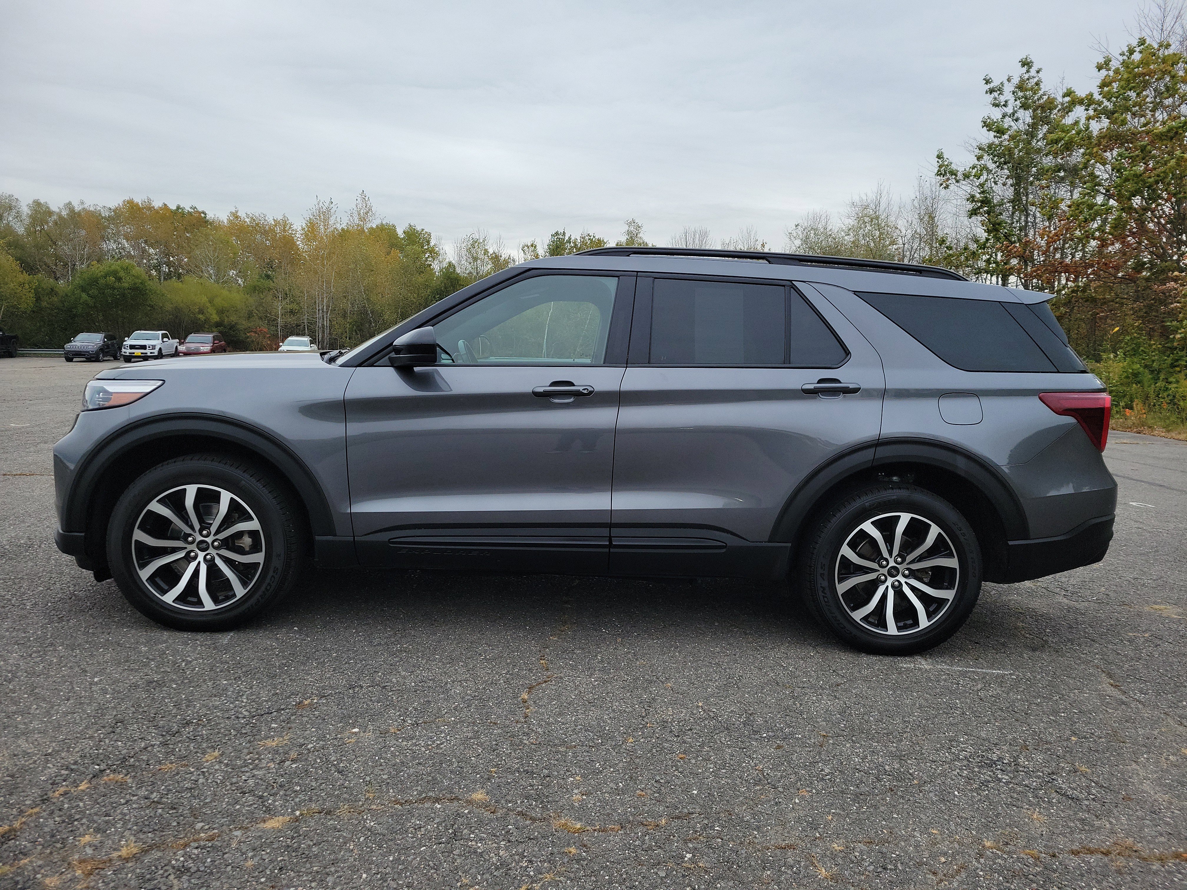 Used 2022 Ford Explorer ST image 8