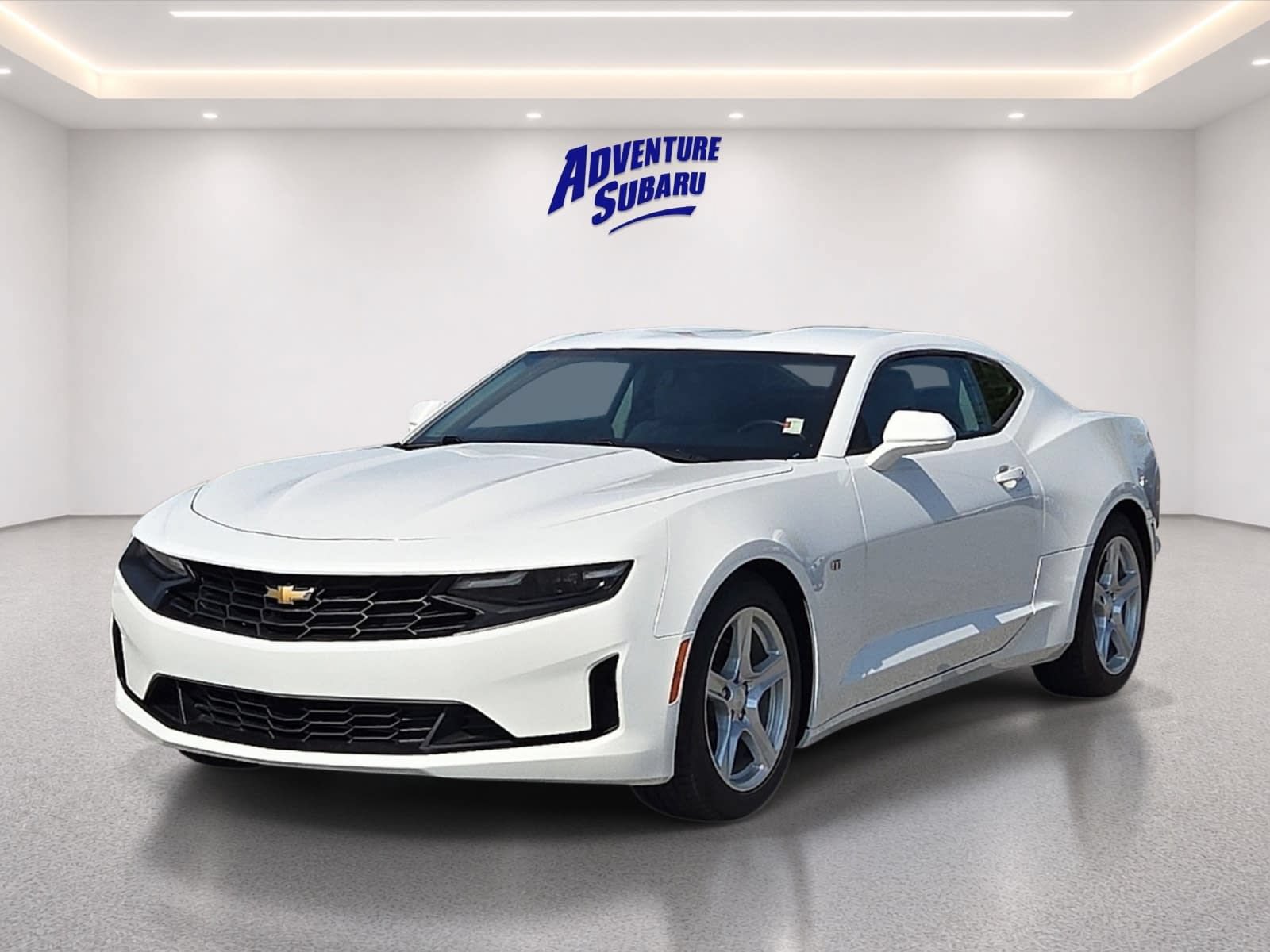 Used 2023 Chevrolet Camaro LT RWD image 2