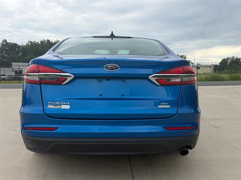 Used 2019 Ford Fusion SE w/ Equipment Group 151A FWD image 6