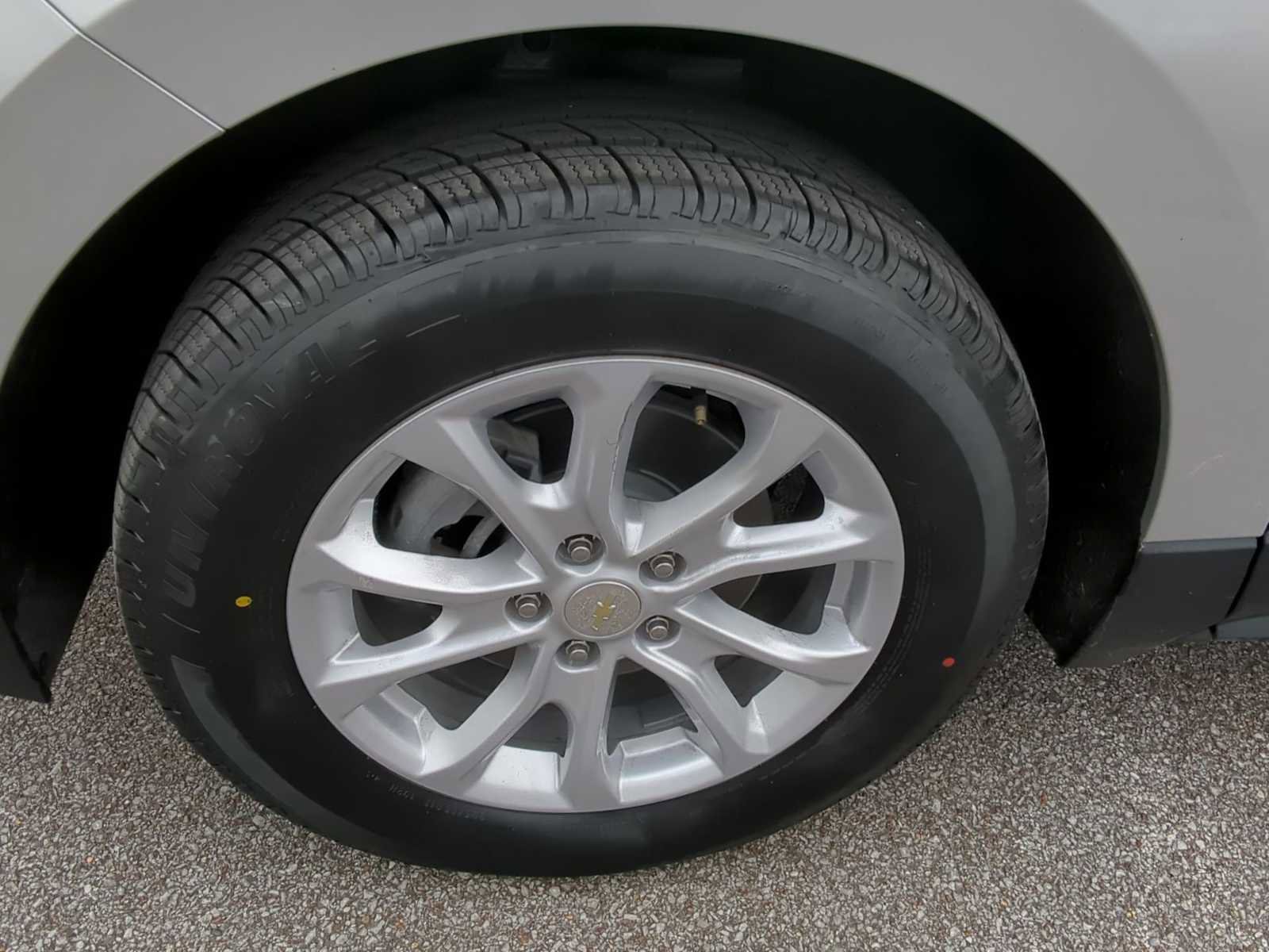 Used 2020 Chevrolet Equinox LS image 31