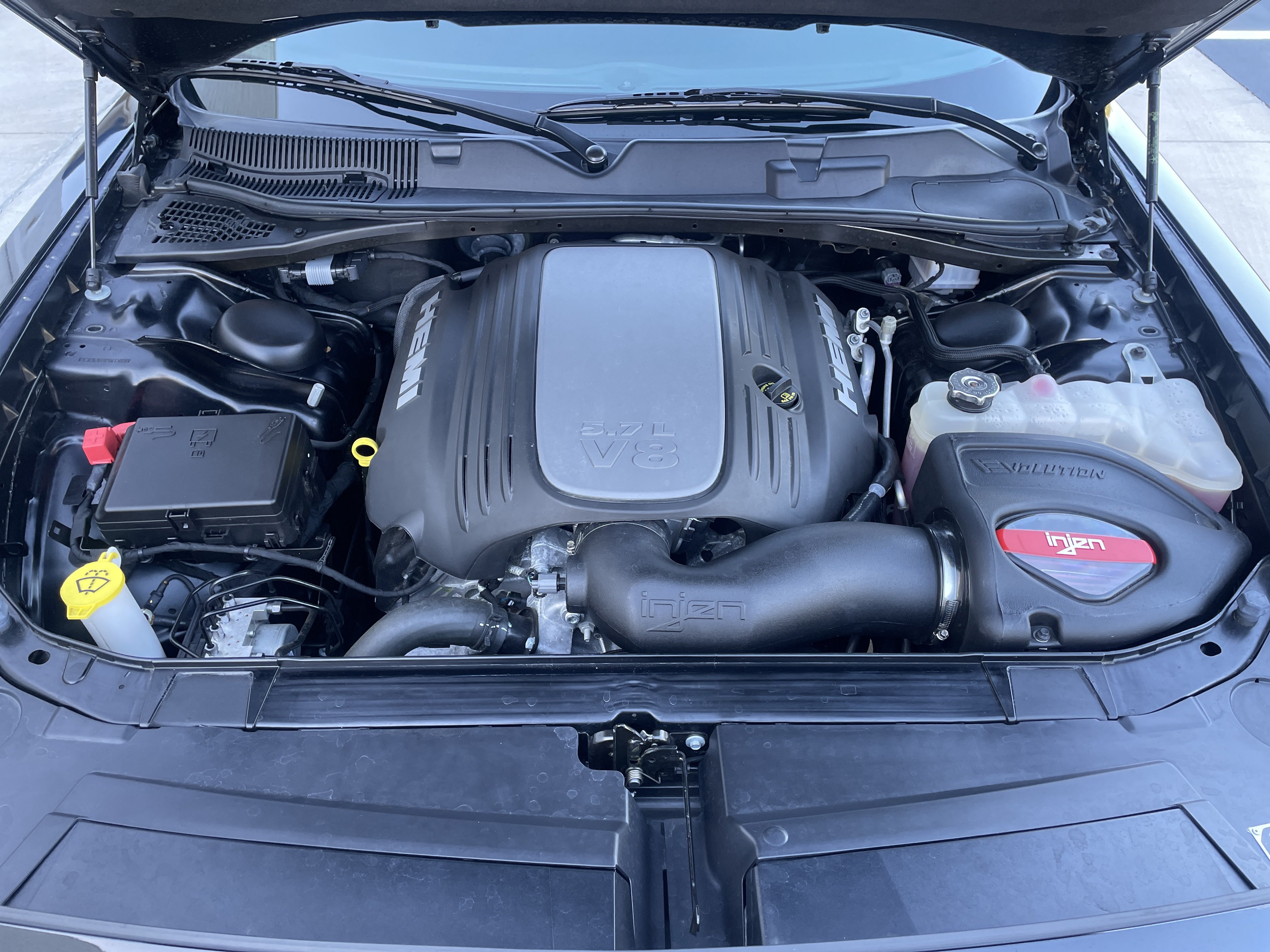 Used 2023 Dodge Challenger R/T w/ Blacktop Package RWD image 31