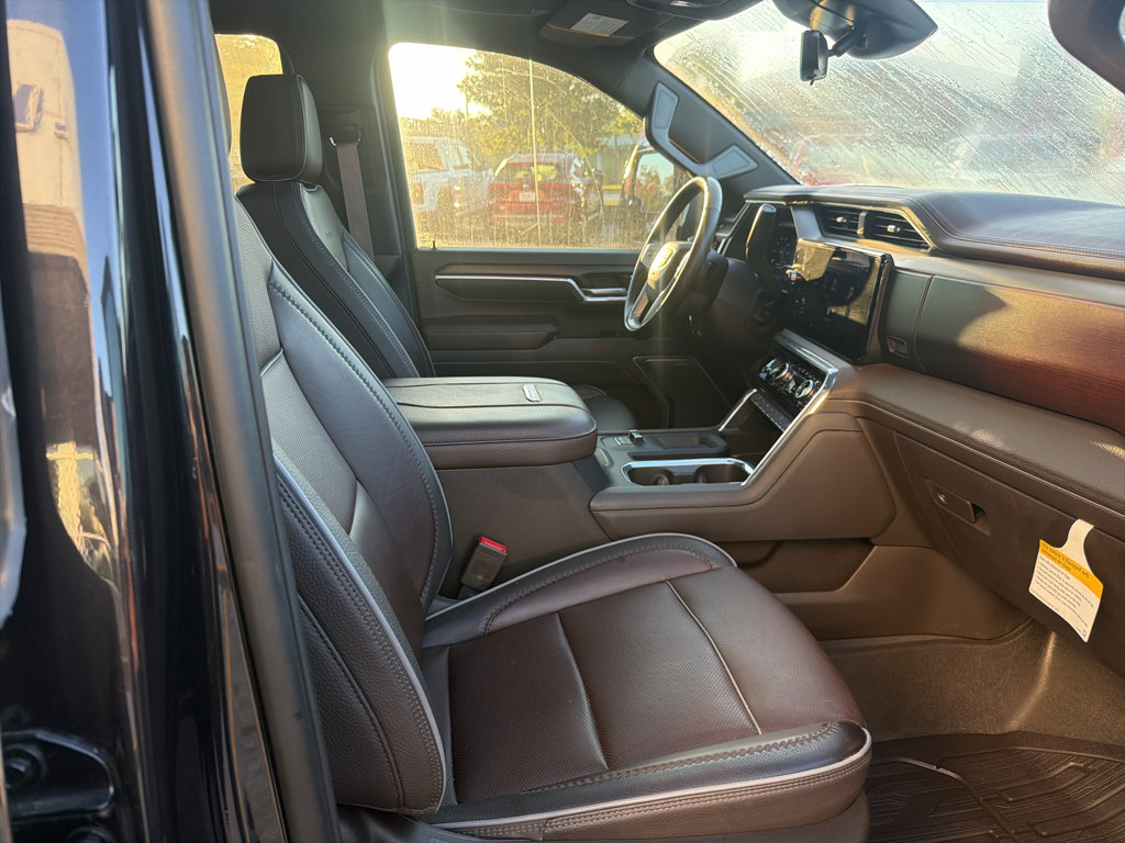 Used 2025 GMC Sierra 2500 Denali w/ Denali Reserve Package AWD/4WD image 11