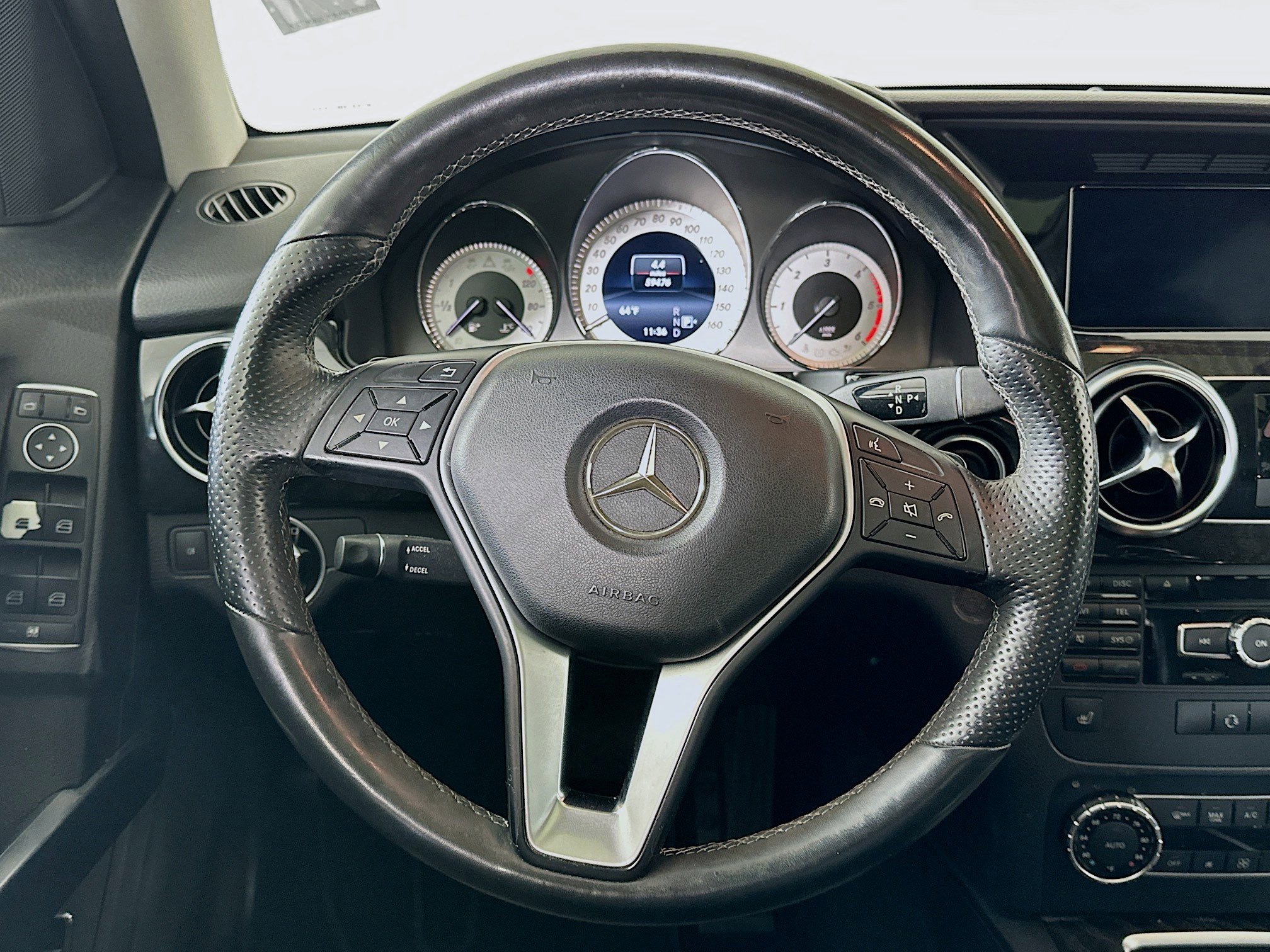 Used 2015 Mercedes-Benz GLK 250 BlueTEC 4MATIC image 17