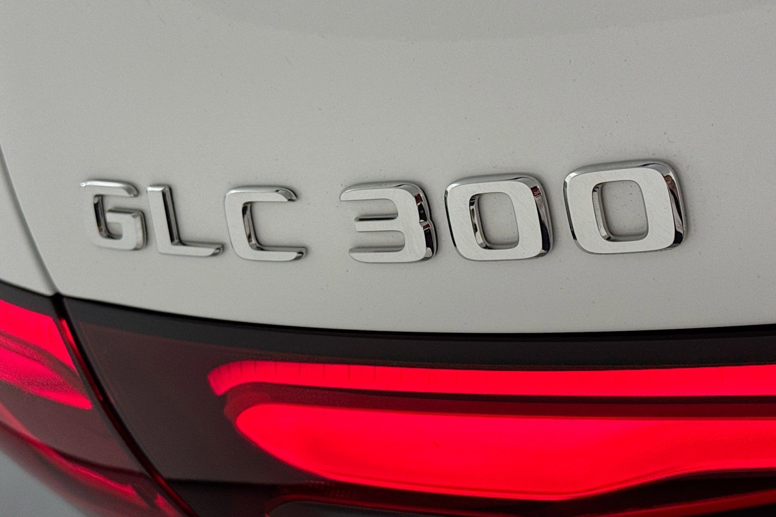 Certified 2026 Mercedes-Benz GLC 300 image 9