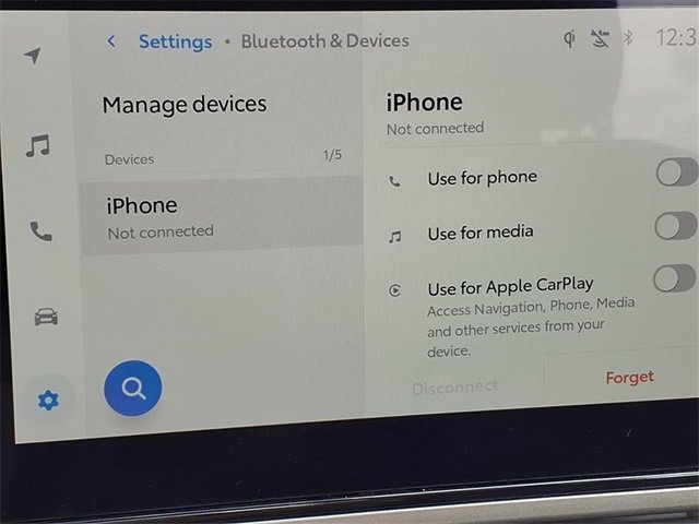 Used 2025 Toyota Camry SE image 11