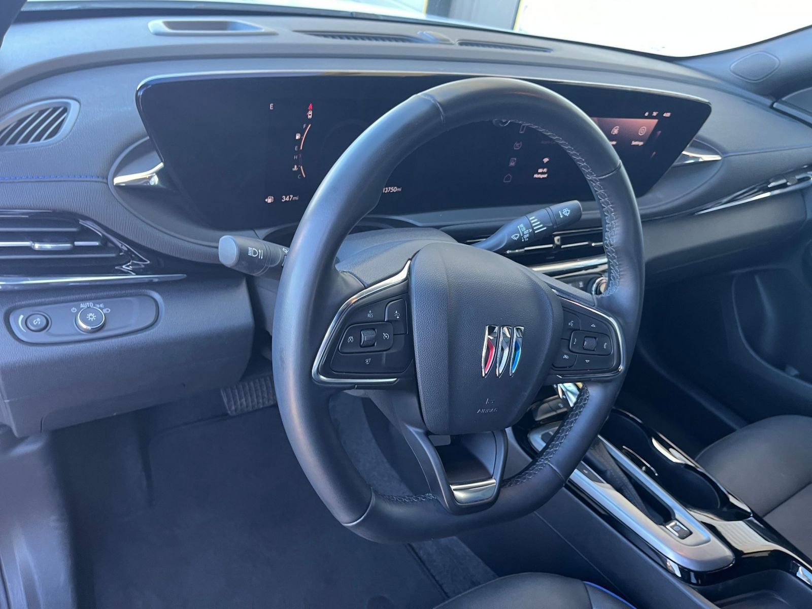 Used 2025 Buick Envista Sport Touring image 33