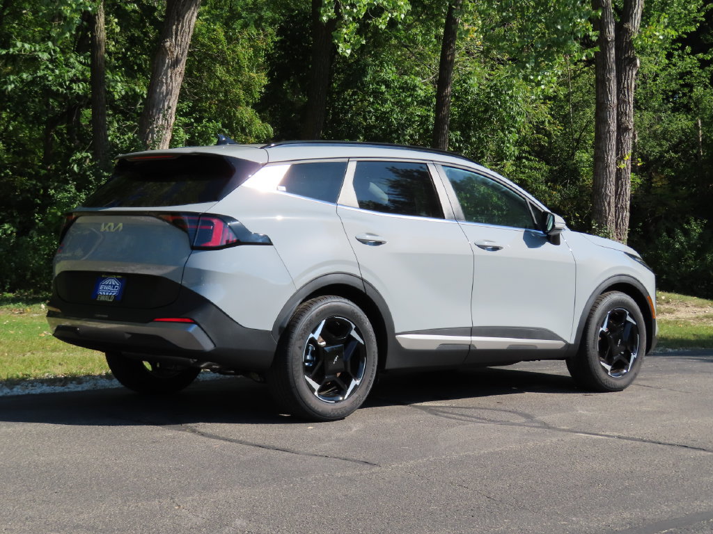 New 2026 Kia Sportage EX w/ EX Panorama Roof Package FWD image 3