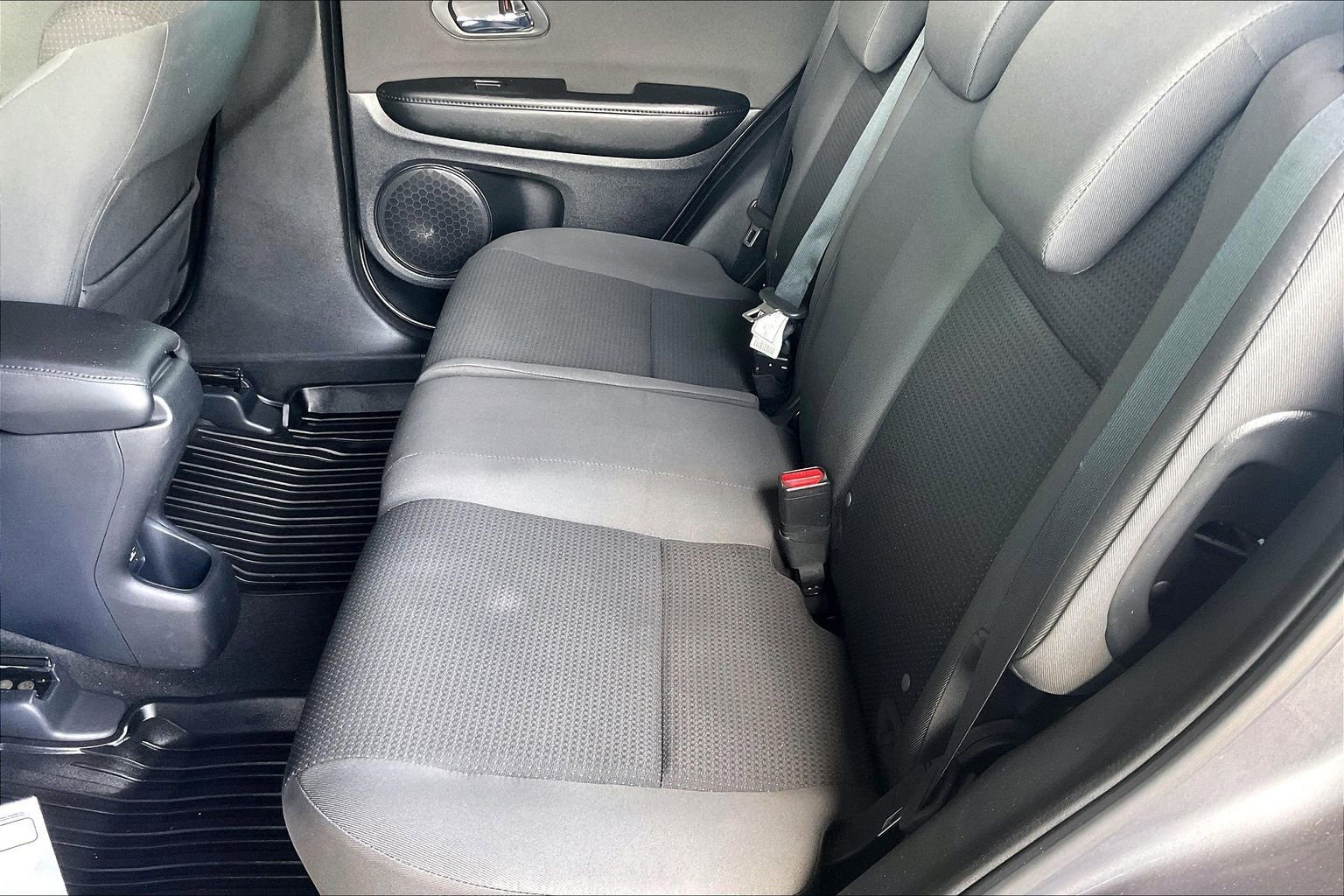 Used 2019 Honda HR-V LX image 17