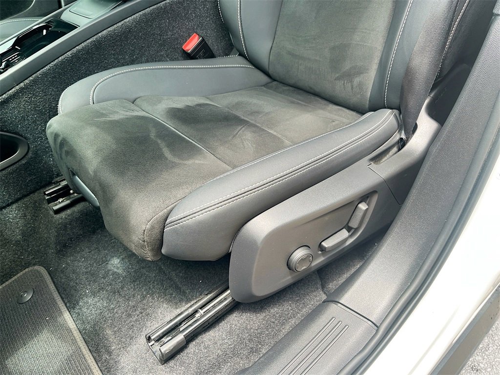 Used 2023 Volvo XC40 Recharge Ultimate image 20