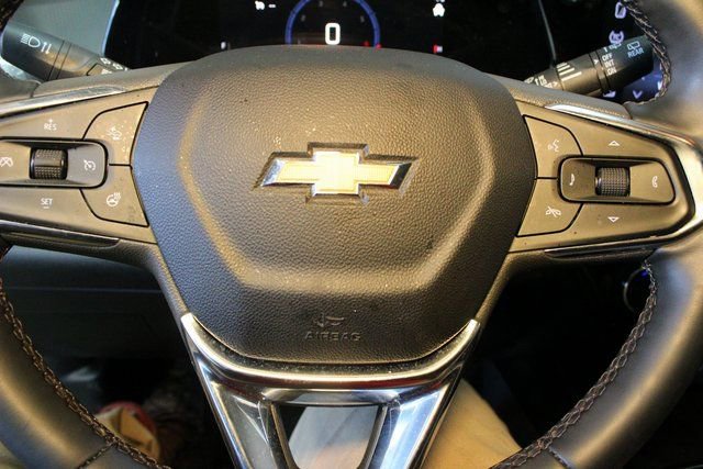 Used 2025 Chevrolet Trax LT w/ LT Convenience Package image 19