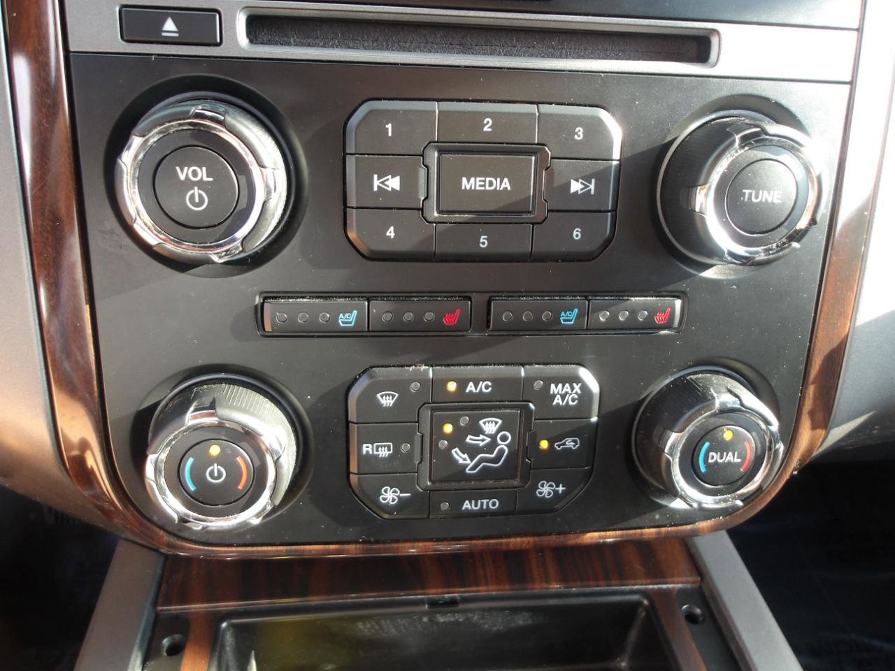 Used 2017 Ford Expedition Platinum RWD image 25