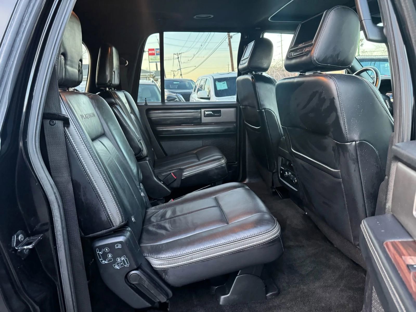 Used 2017 Ford Expedition EL Platinum image 23