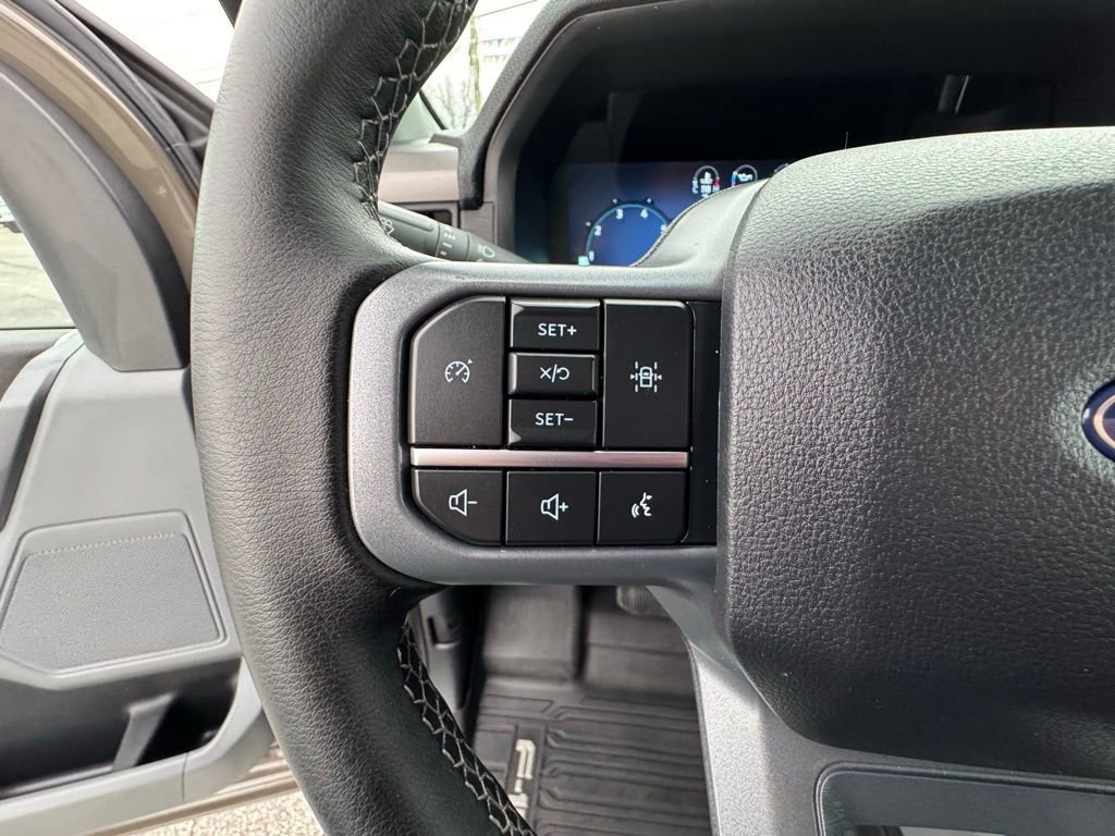 Used 2025 Ford F150 XLT w/ Equipment Group 301A Standard image 22