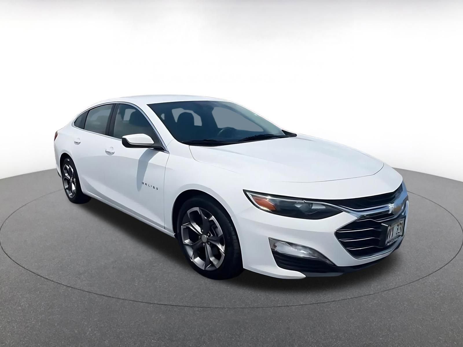 Used 2023 Chevrolet Malibu LT w/ Driver Confidence Package FWD image 3