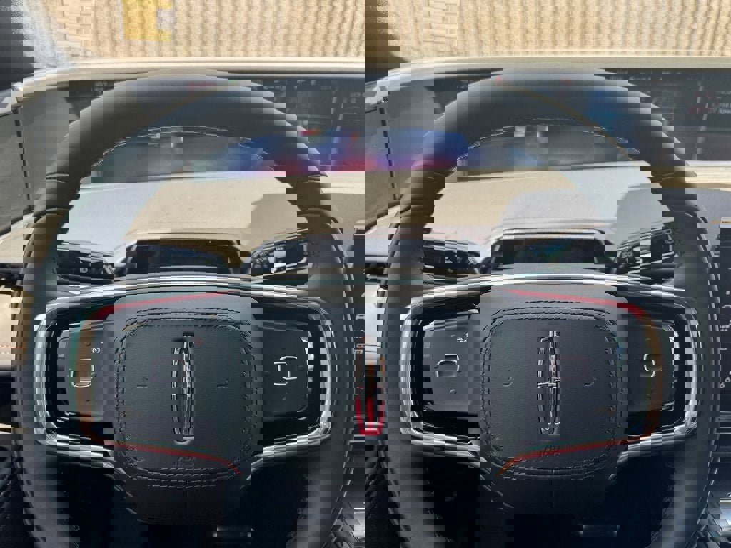 New 2025 Lincoln Nautilus Premier w/ Equipment Group 102A image 40