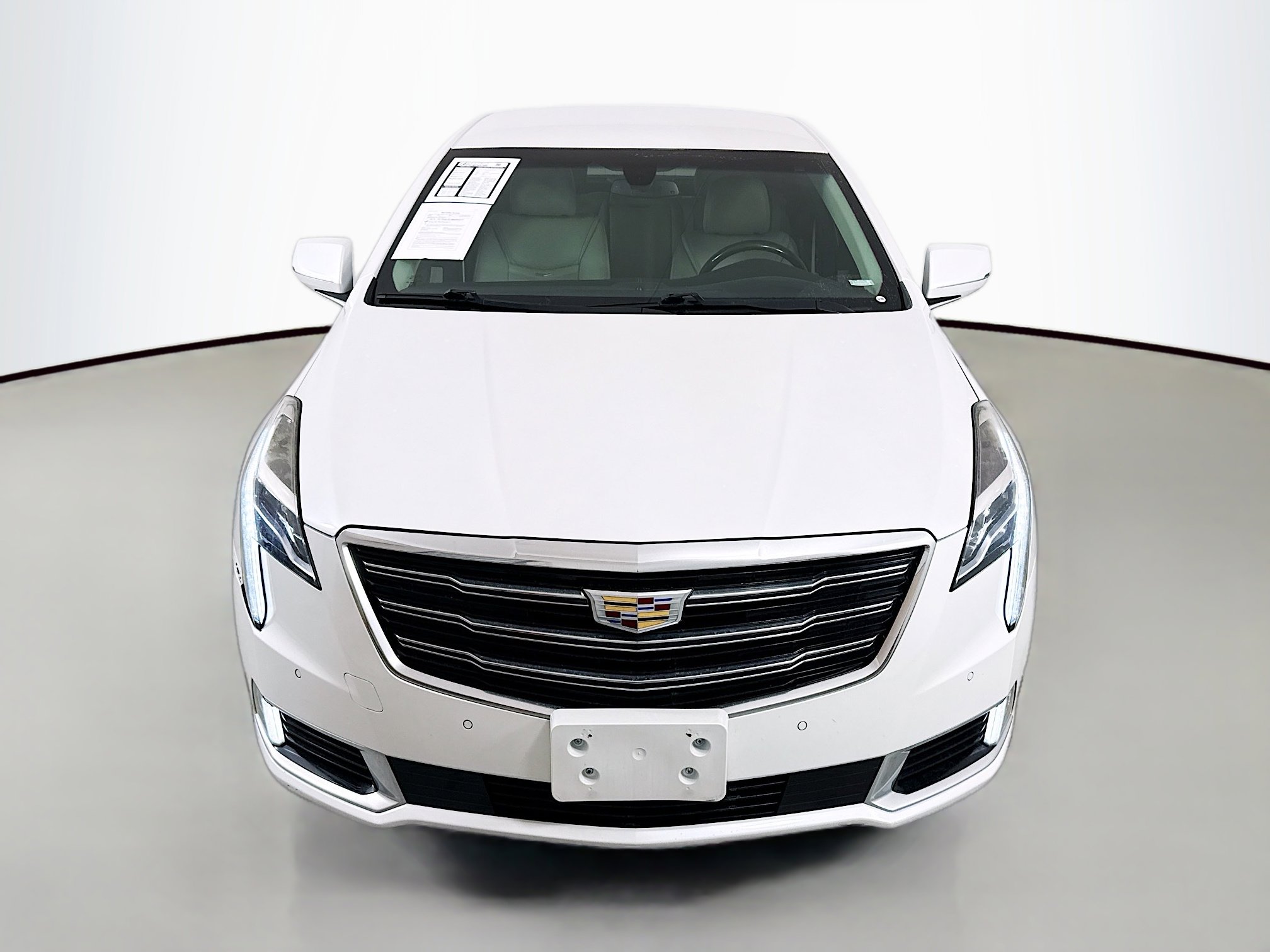 Used 2019 Cadillac XTS Luxury image 2