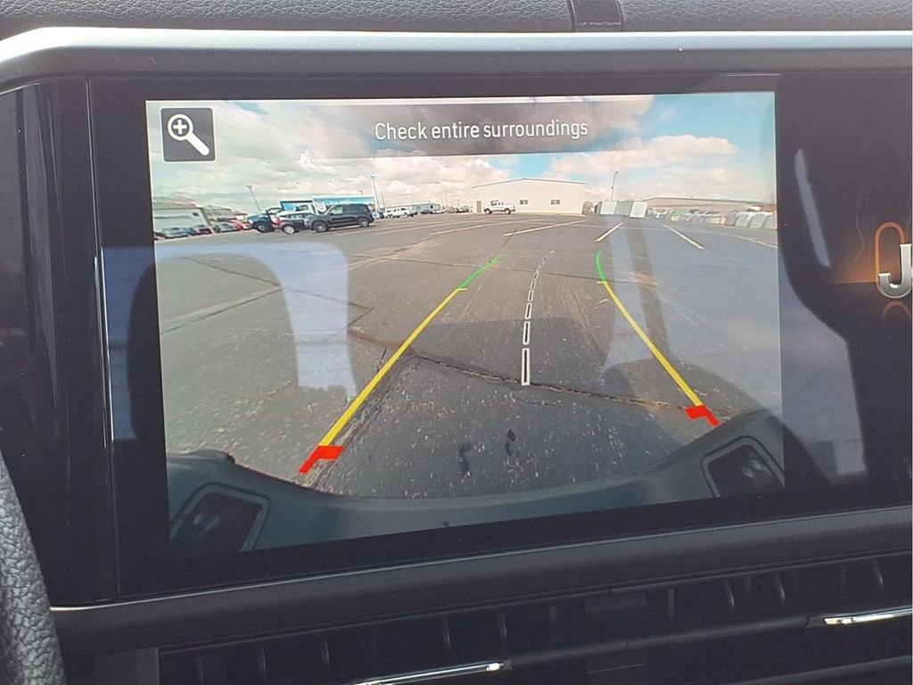 Used 2024 Jeep Gladiator Sport AWD/4WD image 7