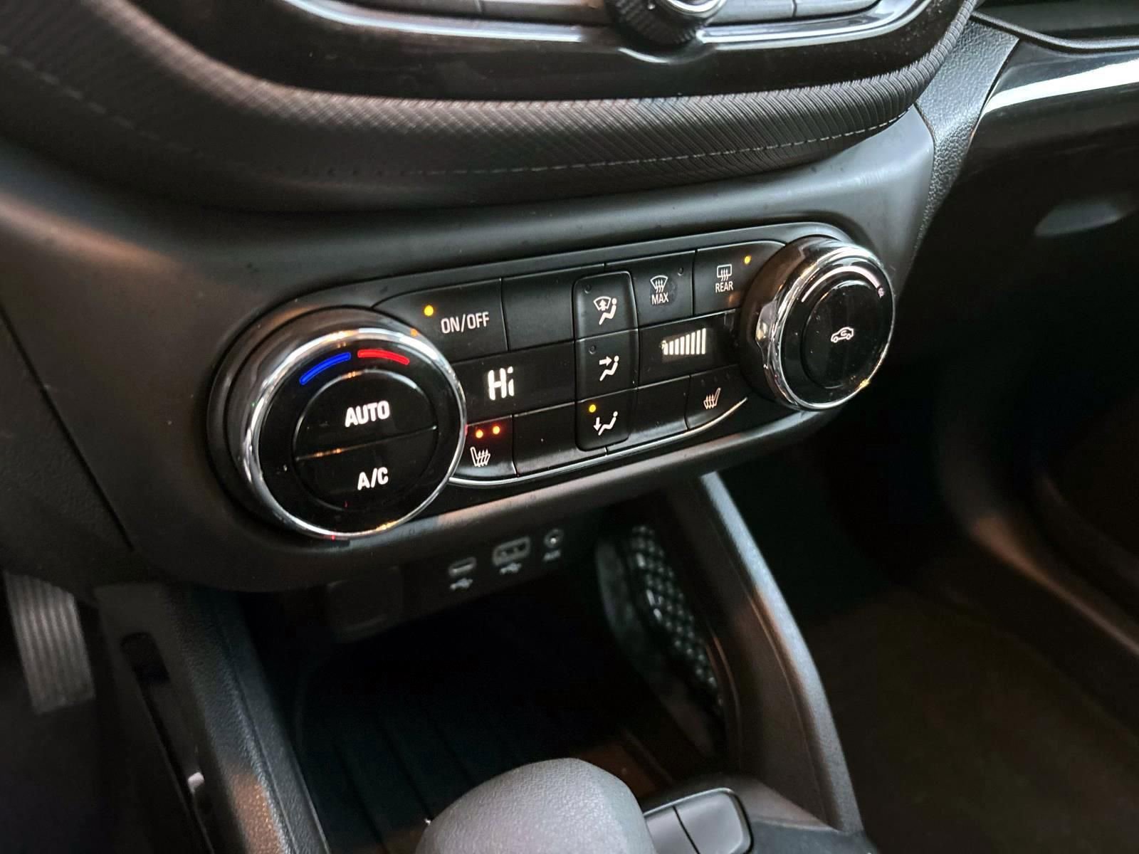 Used 2021 Chevrolet TrailBlazer LT w/ Convenience Package image 22