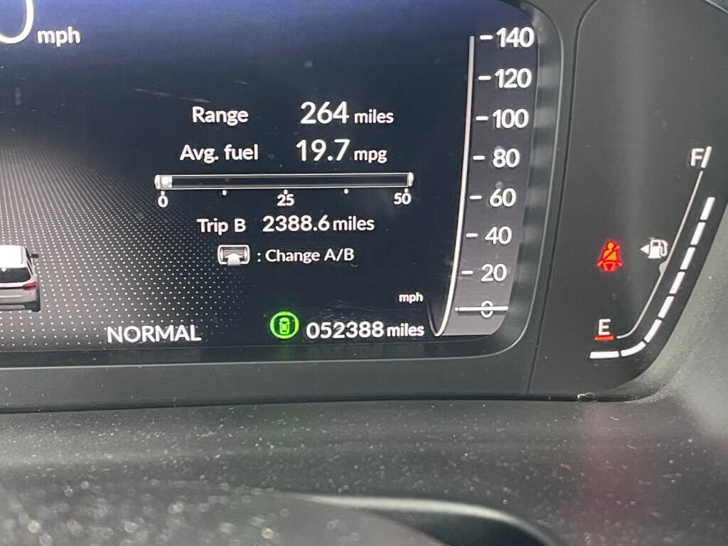 Used 2024 Honda Pilot Elite image 3