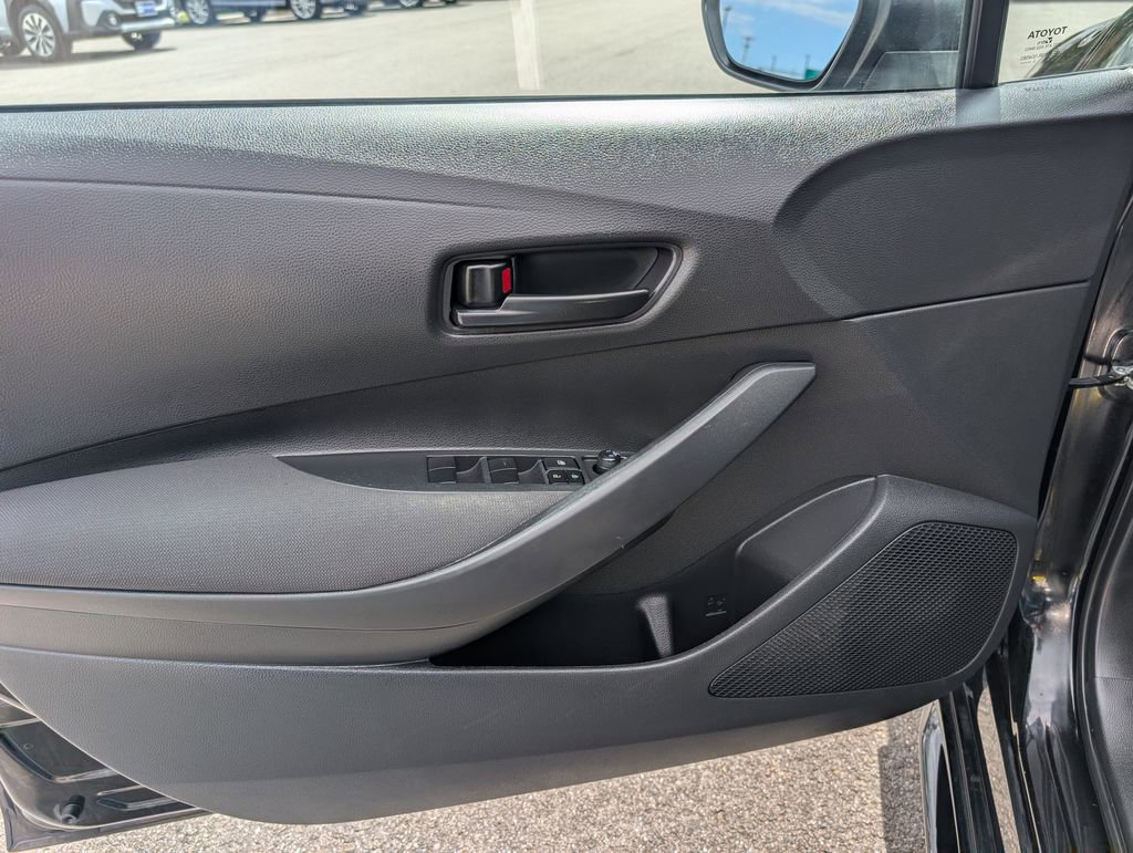 Used 2023 Toyota Corolla LE w/ Carpet Mat Package (TMS) FWD image 14