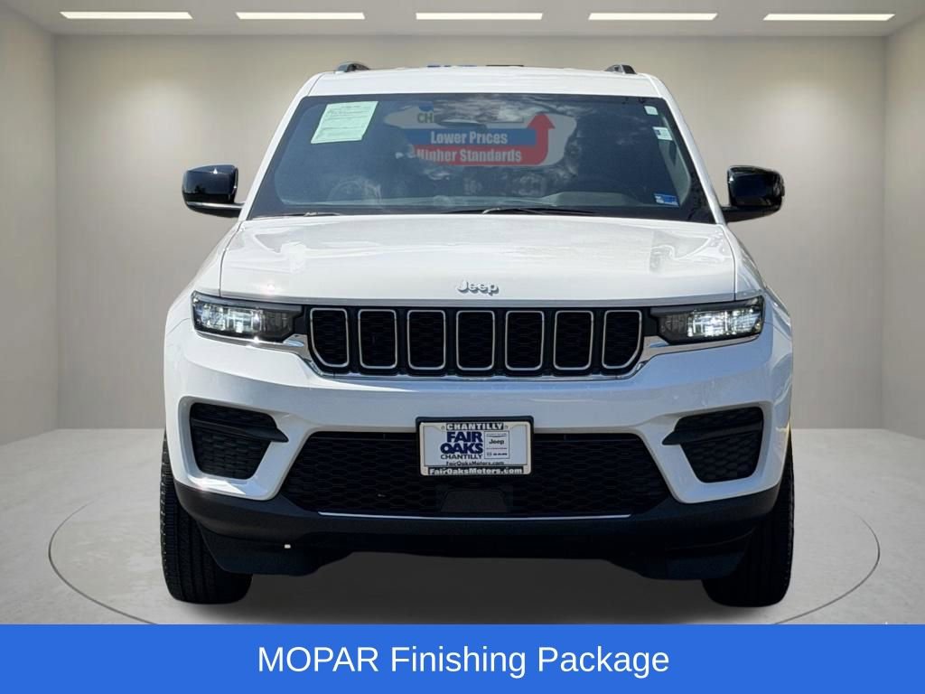 Certified 2024 Jeep Grand Cherokee Laredo w/ MOPAR Finishing Package RWD image 5