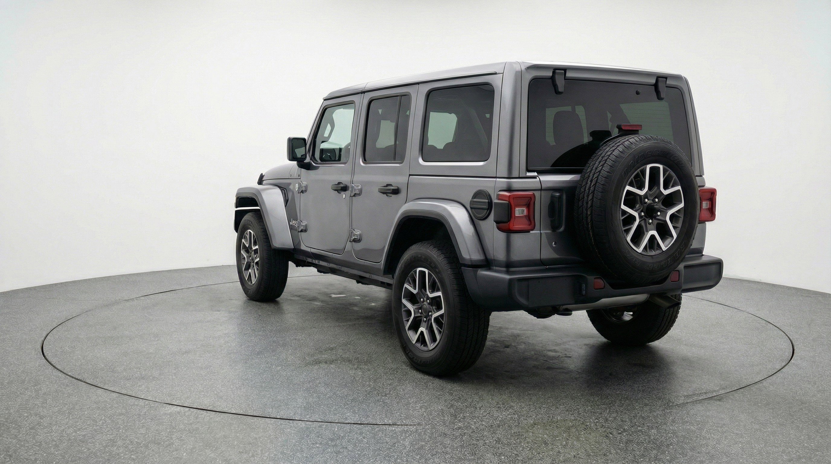 Used 2025 Jeep Wrangler Sahara image 6