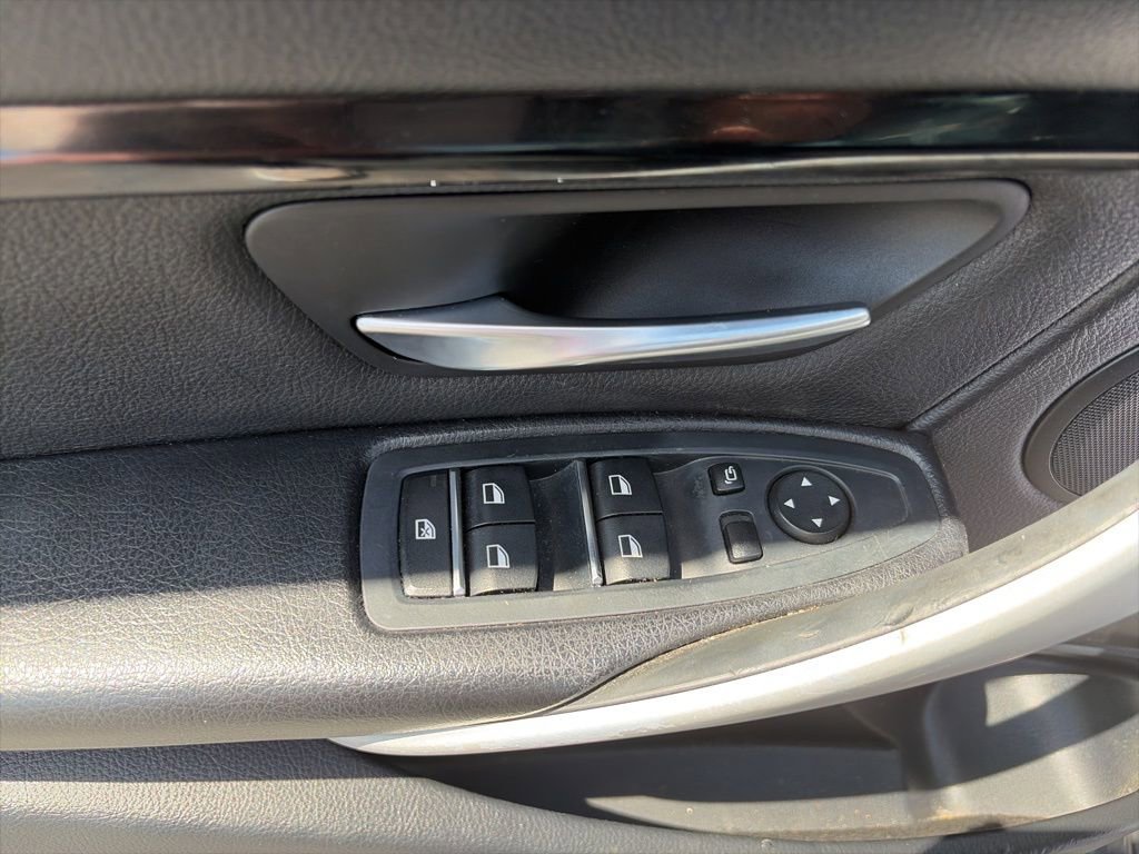 Used 2018 BMW 330i Sedan image 11