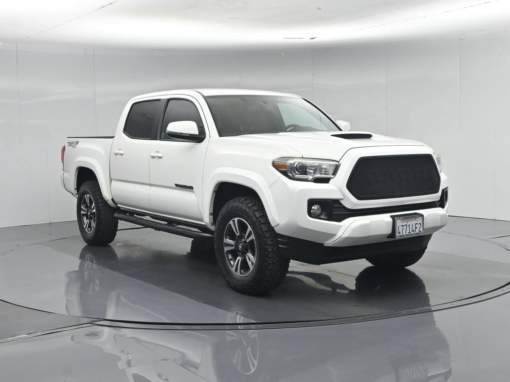 Used 2017 Toyota Tacoma TRD Sport w/ Tow Package RWD image 56