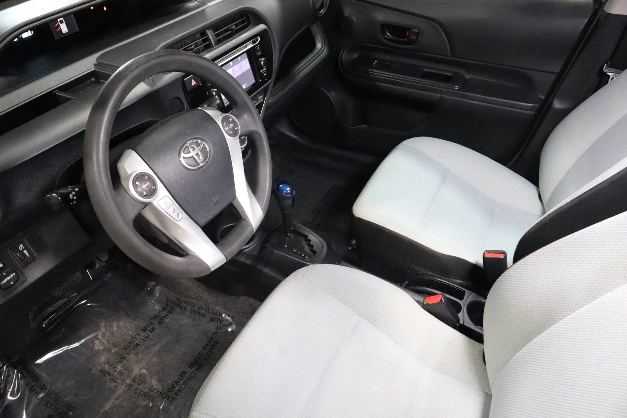 Used 2015 Toyota Prius C One image 8