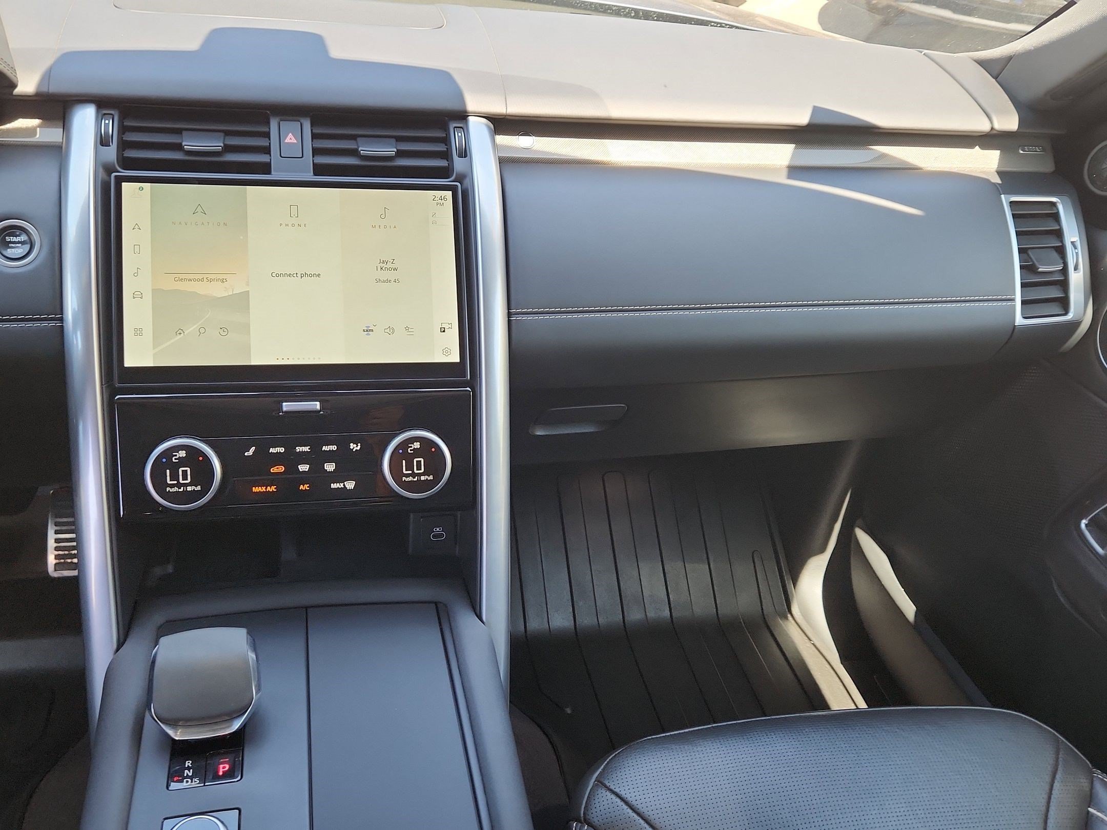 Used 2024 Land Rover Discovery Metropolitan Edition AWD/4WD image 23