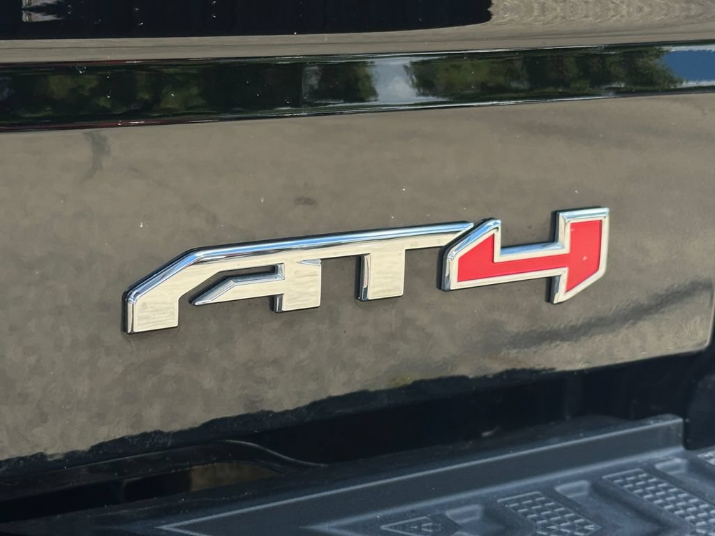 Used 2025 GMC Sierra 1500 AT4 w/ Technology Package AWD/4WD image 42