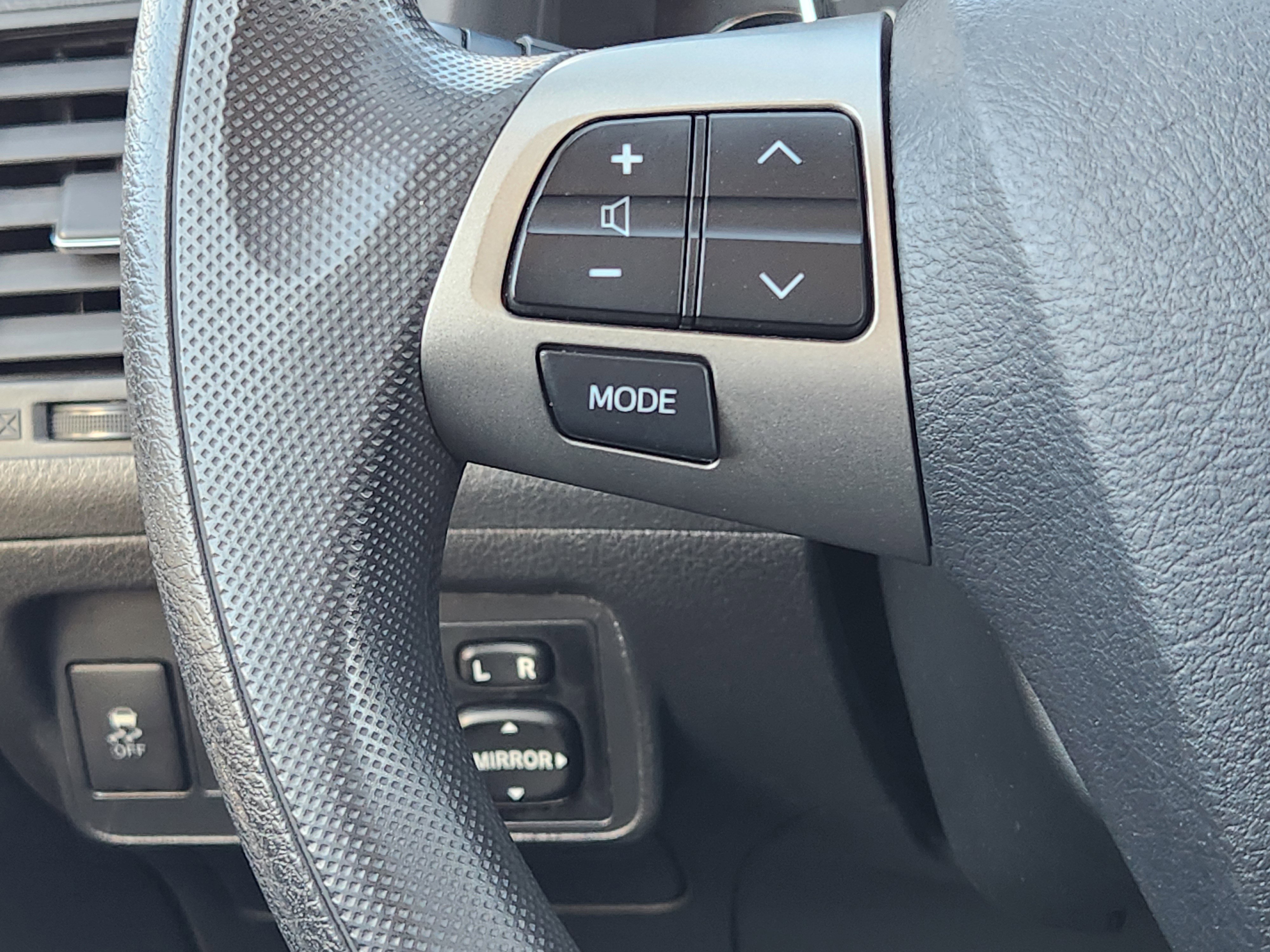 Used 2012 Toyota Corolla S image 28